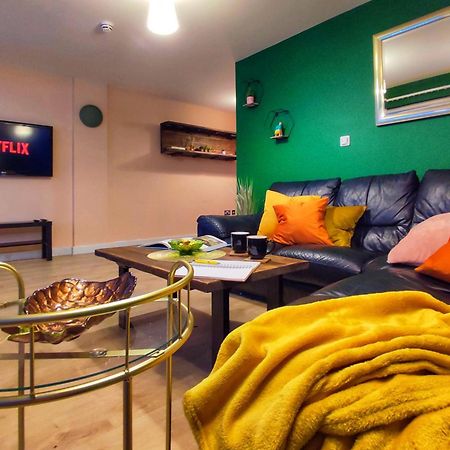 Duplex Apartment In Leeds With King Size Bed - Long Stay Rates Available Eksteriør billede