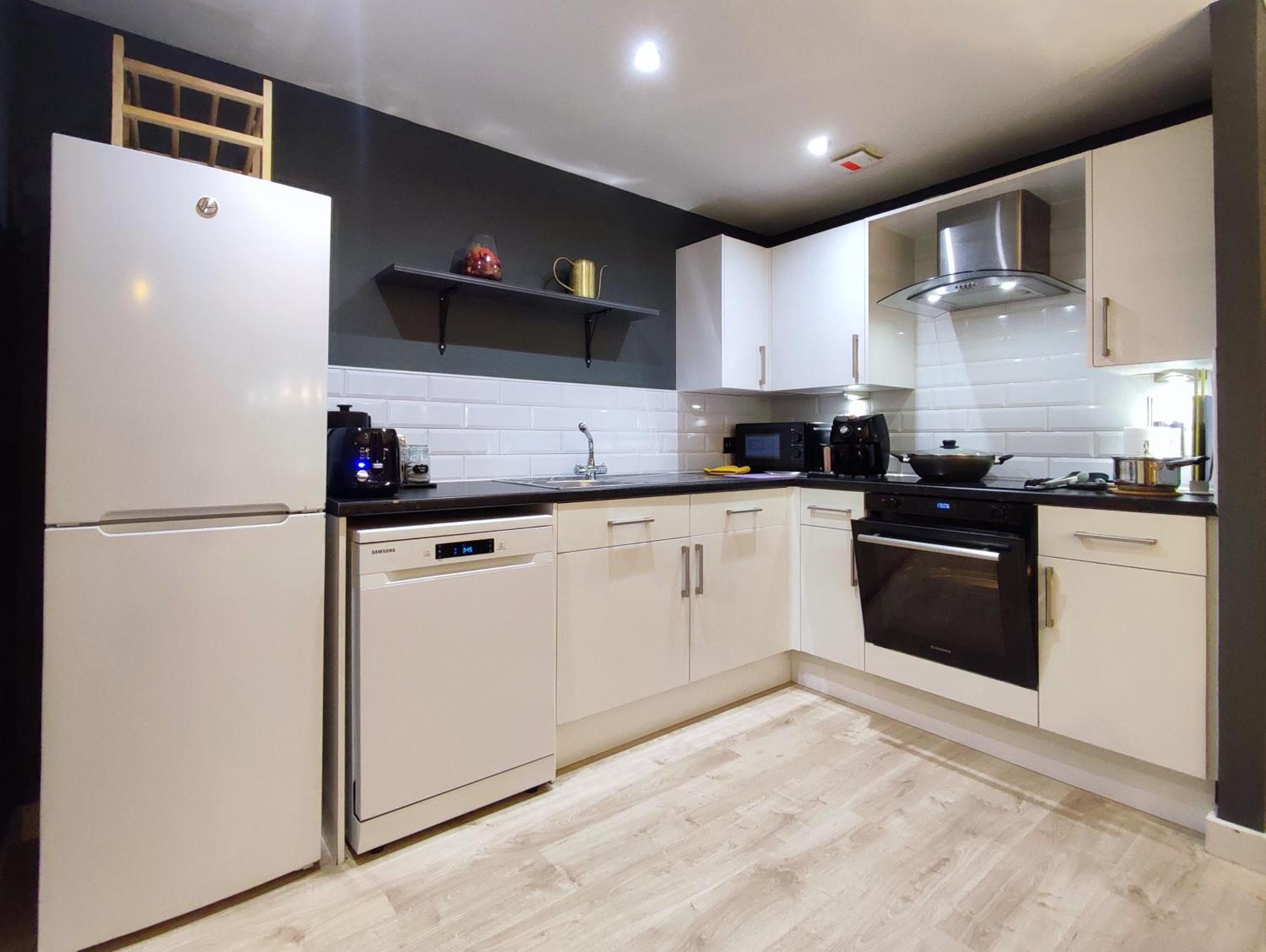 Duplex Apartment In Leeds With King Size Bed - Long Stay Rates Available Eksteriør billede
