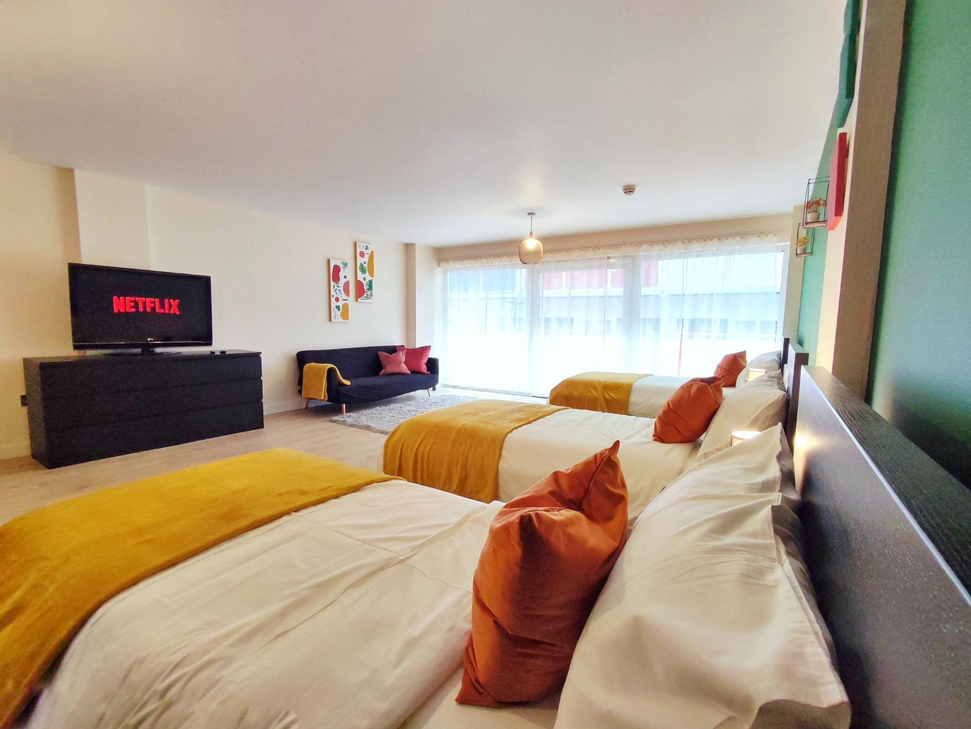 Duplex Apartment In Leeds With King Size Bed - Long Stay Rates Available Eksteriør billede