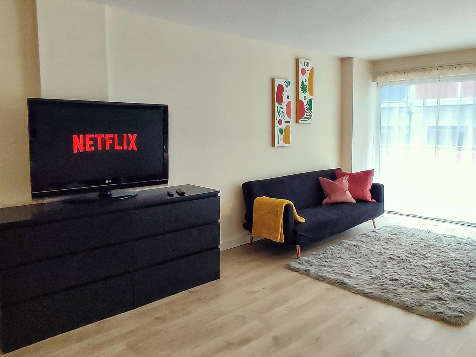 Duplex Apartment In Leeds With King Size Bed - Long Stay Rates Available Eksteriør billede