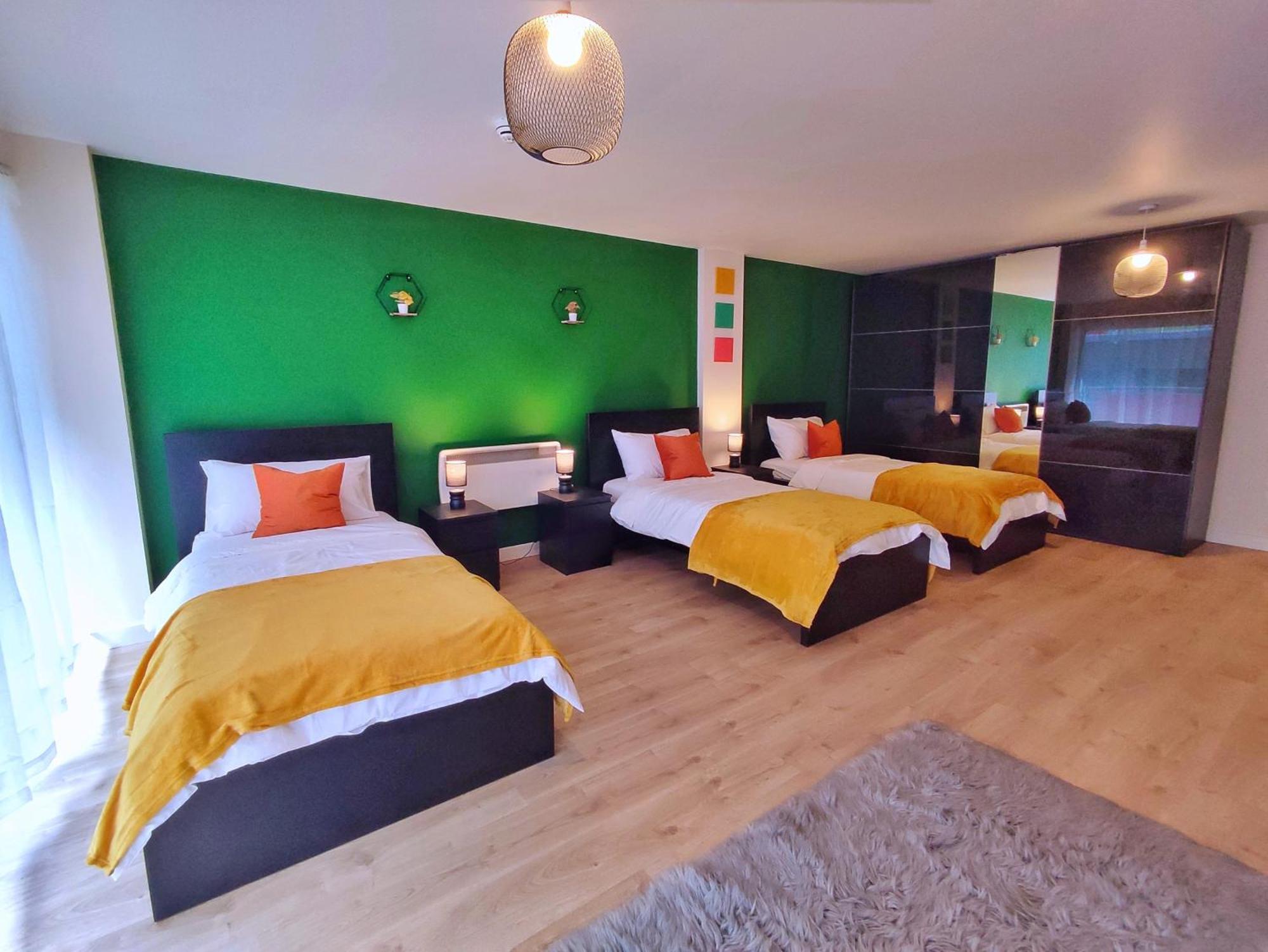 Duplex Apartment In Leeds With King Size Bed - Long Stay Rates Available Eksteriør billede